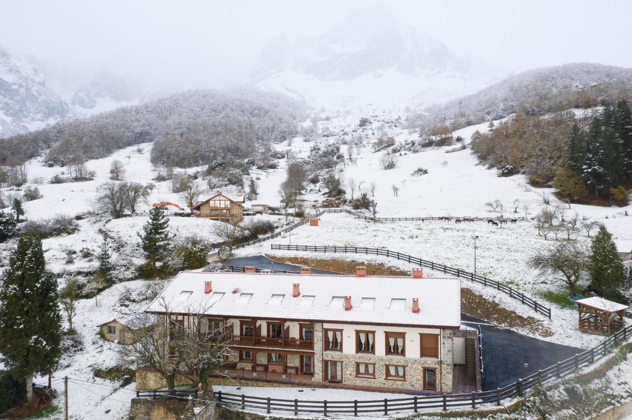 Apartamentos Los Picos De Europa Colio Exterior foto