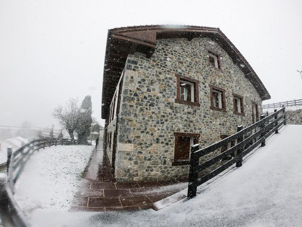 Apartamentos Los Picos De Europa Colio Exterior foto